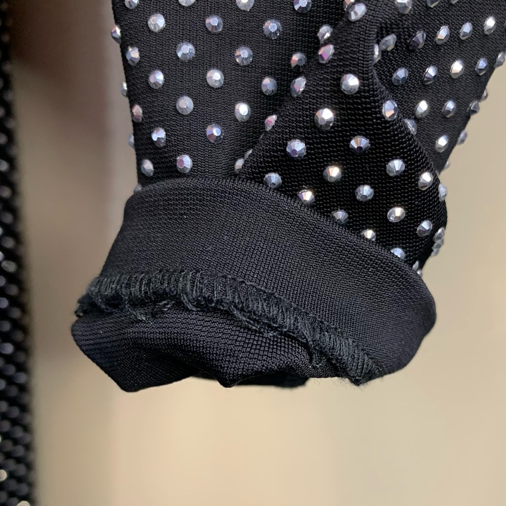 Alice + Olivia black Freddie beaded long sleeve catsuit jumpsuit. Size 2 - Picture 4 of 14